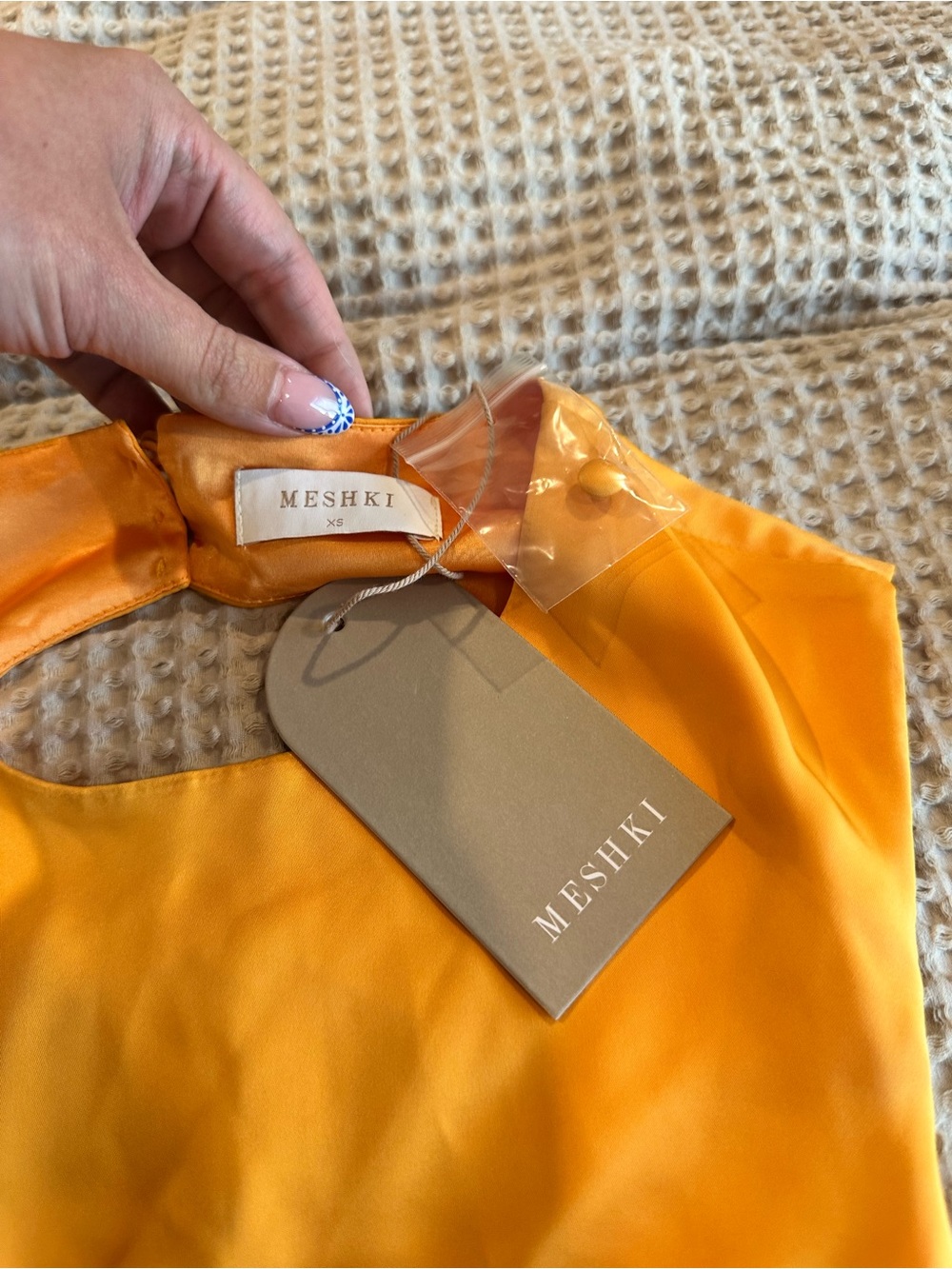 MESHKI Viviana Satin Sleeveless Crop Top – Tangerine | Size X-Small | NWT - Picture 5 of 5